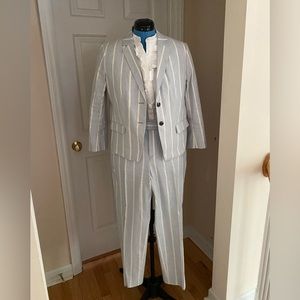 Banana Republic Capri Suite